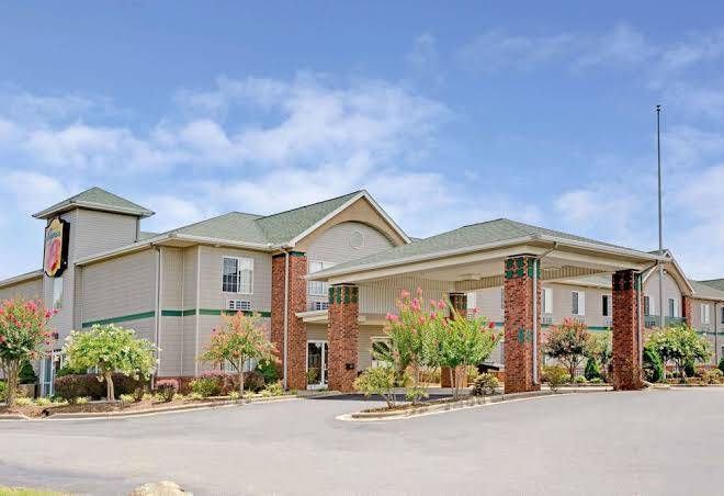 Super 8 by wyndham salisbury
