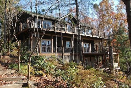The lodge on lake lure