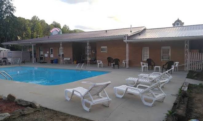 Rosewood inn on the river