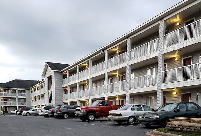 Intown Suites Extended Stay Matthews Nc Indian Trail Image
