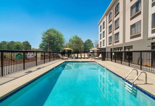 La quinta inn & suites by wyndham raleigh downtown north