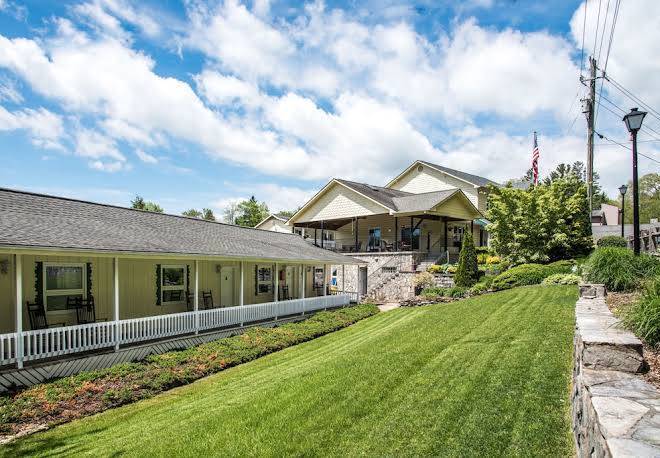 Boxwood lodge