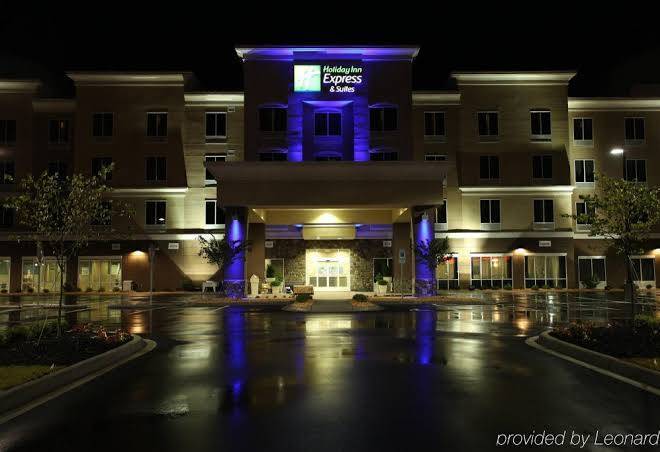 Holiday inn express & suites goldsboro base area