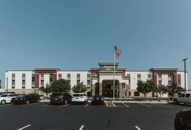 Hampton inn bismarck