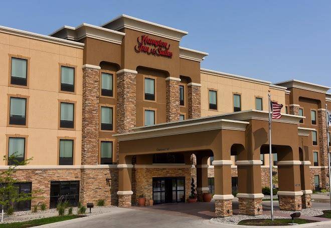 Hampton inn & suites by hilton fargo medical center