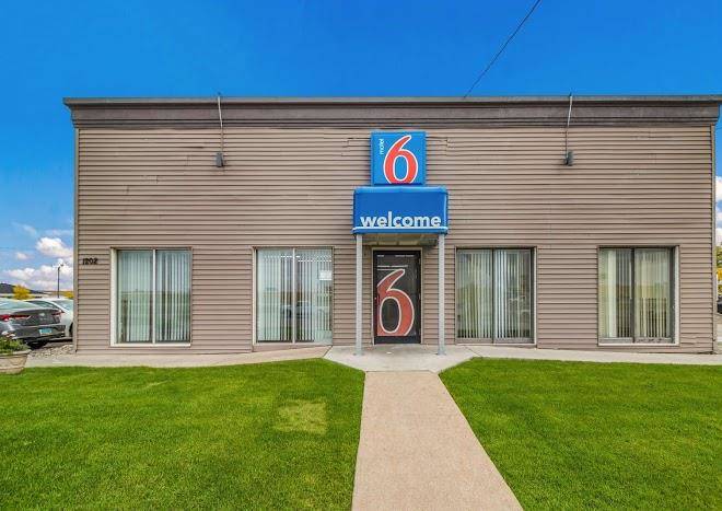 Motel 6 fargo nd west acres north fargo