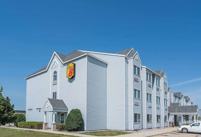 Super 8 by wyndham fargo airport