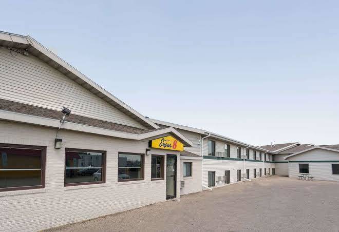 Bison inn & Suites