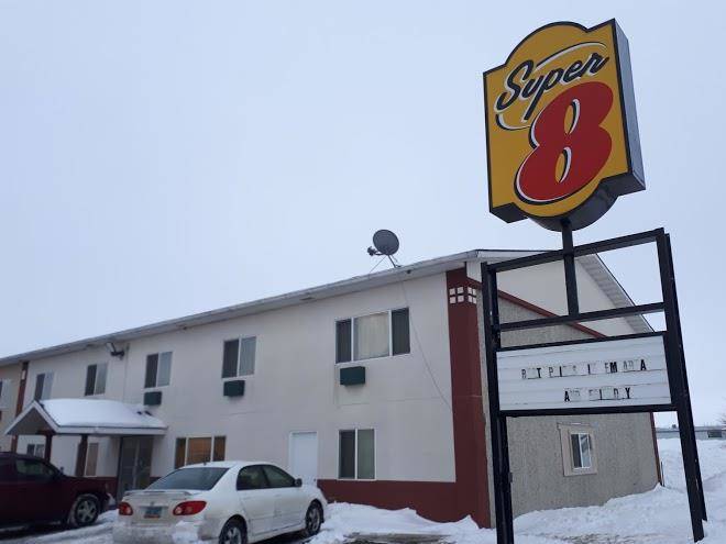Super 8 by wyndham west fargo main ave nd