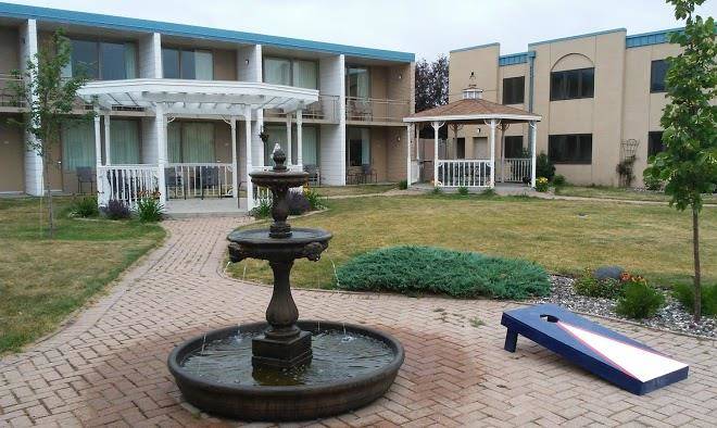 Vista Inn & Suites Fargo North Dakota Image