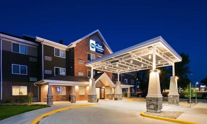 Best Western Harvest Inn & Suites Image