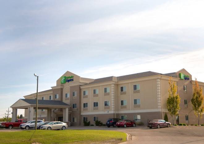 Holiday inn express devils lake