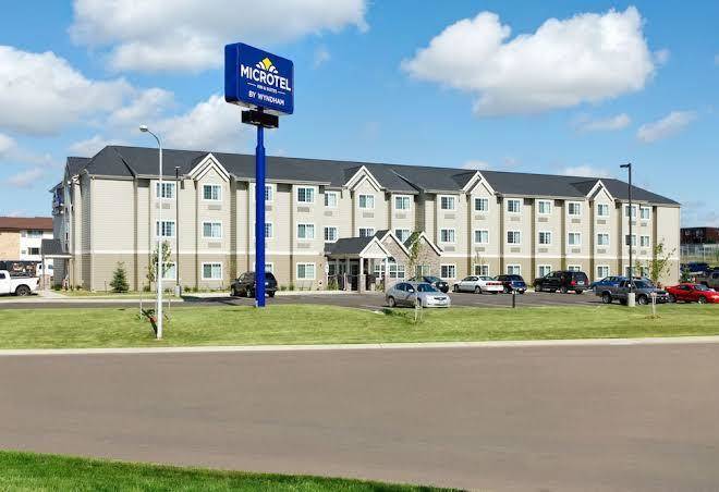 Microtel Inn & Suites By Wyndham Dickinson Image