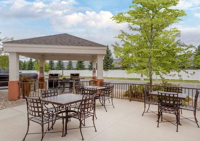 Candlewood suites minot