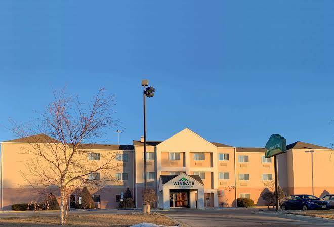 Wingate By Wyndham Minot Image