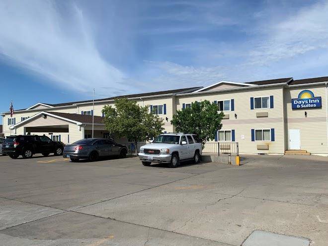 Days inn & suites by wyndham williston