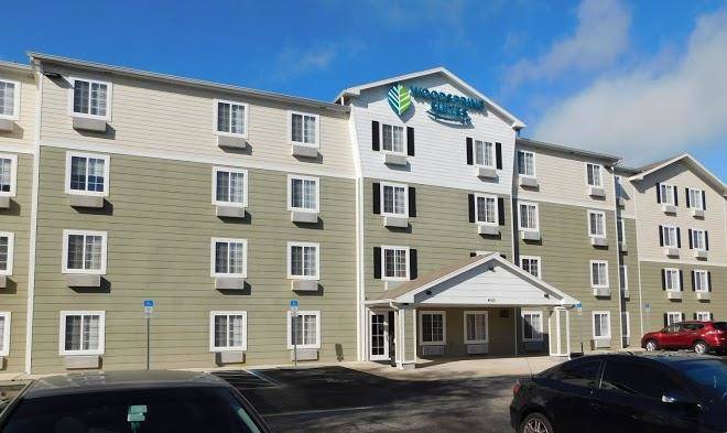 Woodspring suites williston