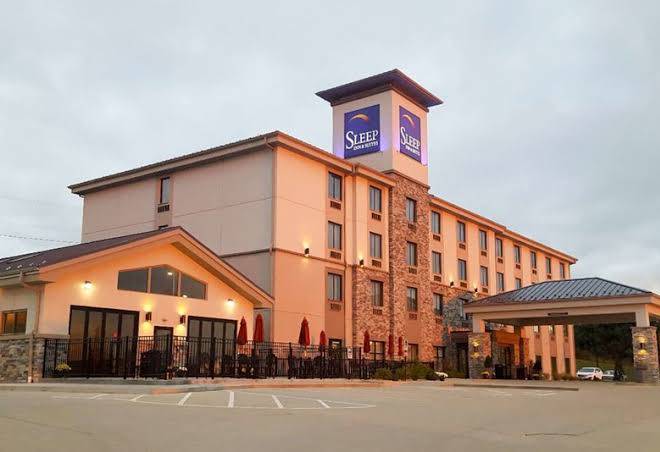 Sleep inn & suites belmont st clairsville
