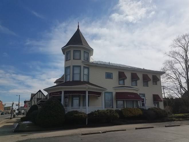 The yellow rose b & b
