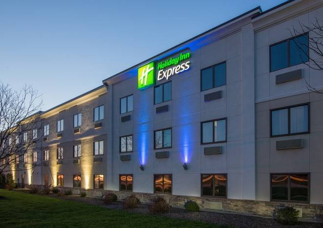 Holiday inn express cleveland airport brook park