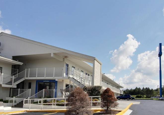 Motel 6 middleburg heights oh cleveland