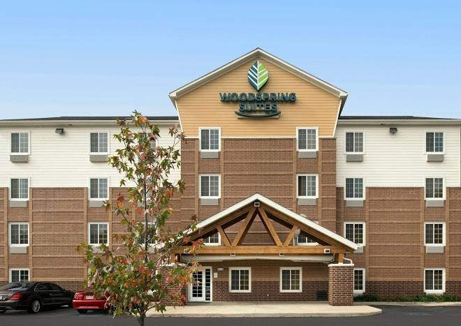 Woodspring suites cleveland airport