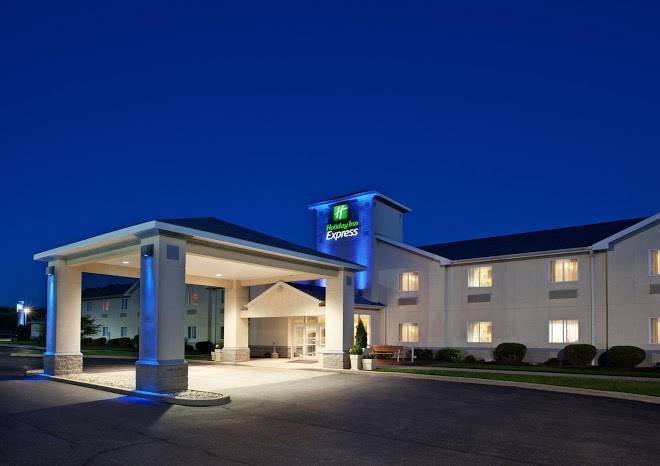 Holiday Inn Express Cleveland Vermilion Image