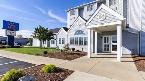 Motel 6 Huron Oh Sandusky Image