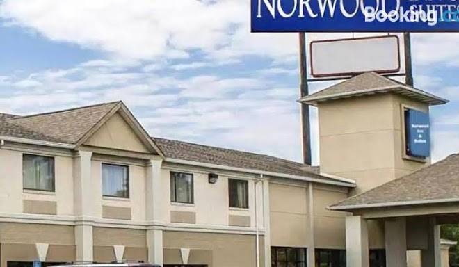 Norwood inn & suites north conference