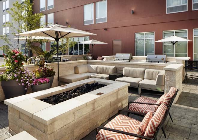 Springhill suites by marriott columbus easton area