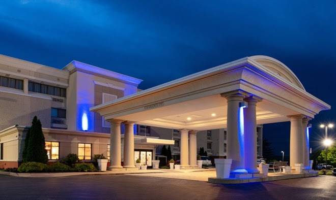Holiday inn express cincinnati west