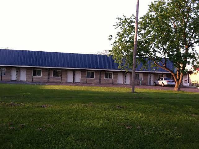 B & j motel