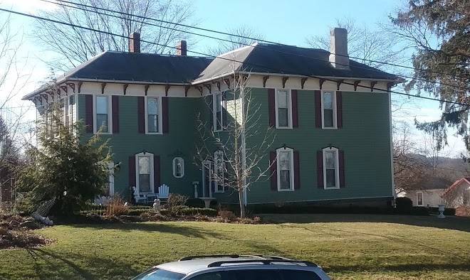 Hilltop manor bed and breakfast