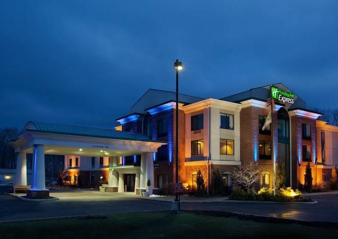 Holiday inn express & suites youngstown