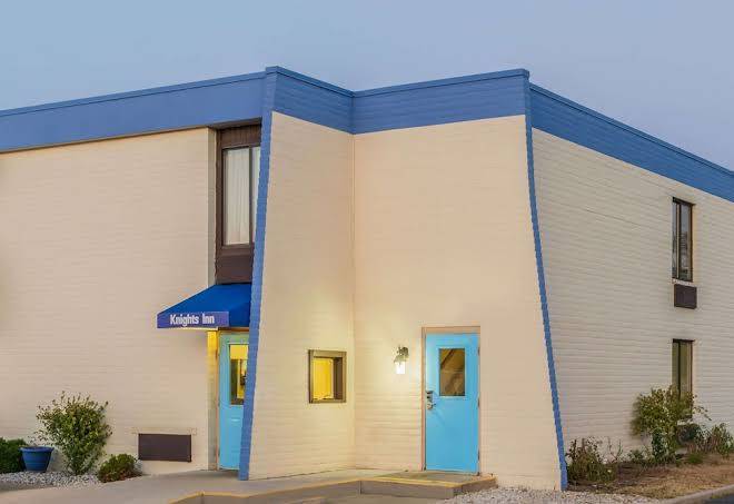 Knights inn dayton at poe ave