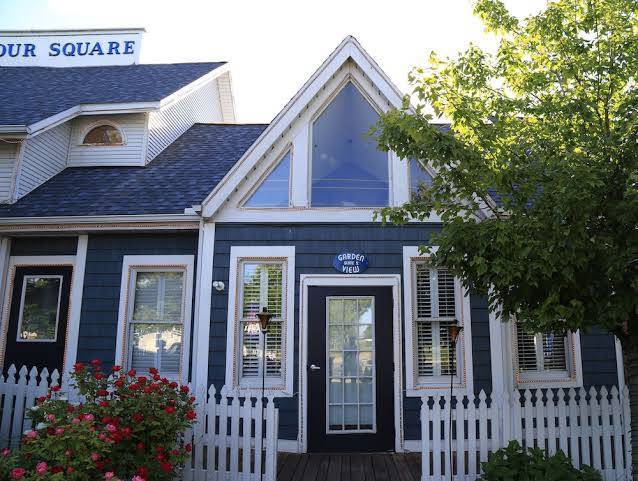 Harbor square suites