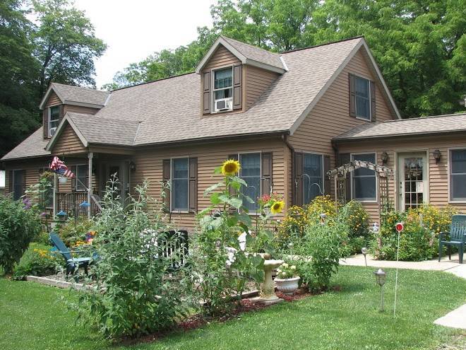 Linda's Lodging Image