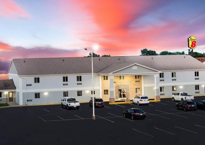 Super 8 by wyndham sidney