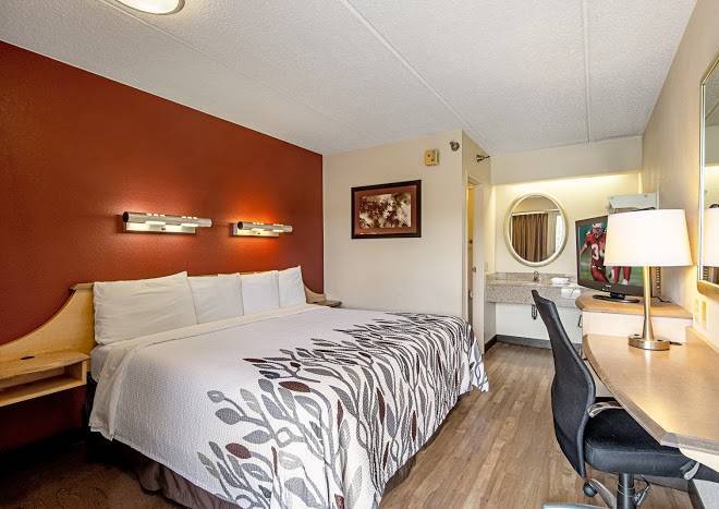 Red roof inn canton