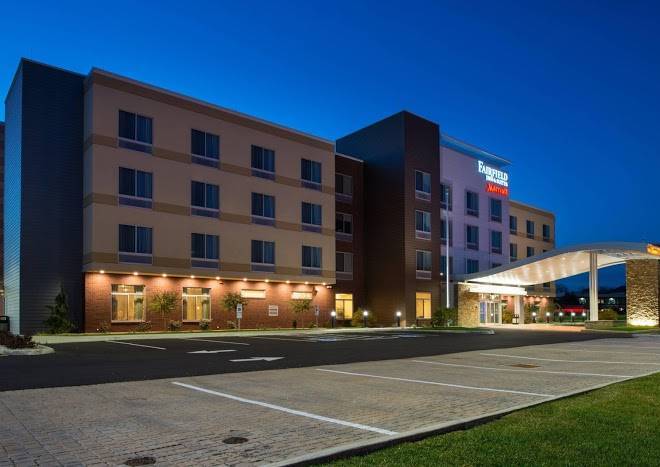 Fairfield inn & suites by marriott akron stow