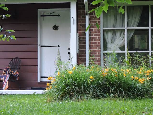 Peaceful country living pet friendly