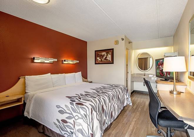 Red roof inn akron