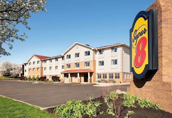 Super 8 by wyndham akron s green uniontown oh