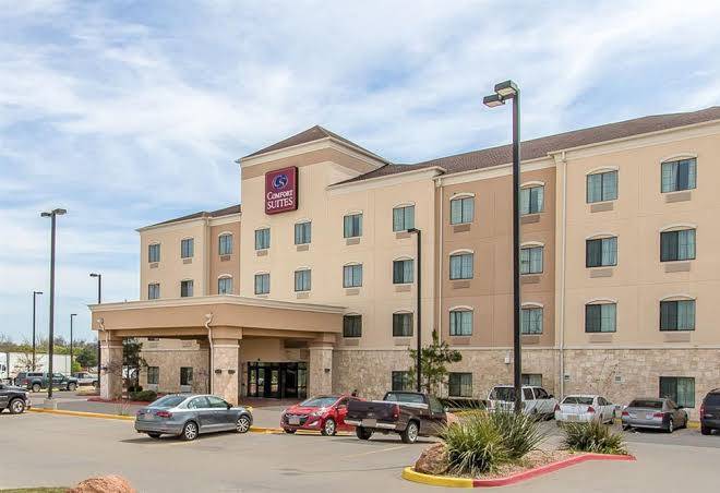 Comfort suites youngstown north