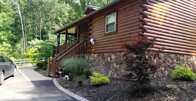 Country creek cabin