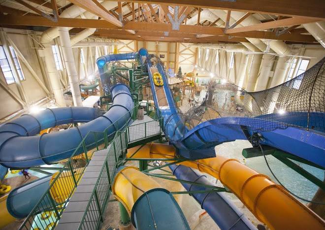 Great wolf lodge water park mason