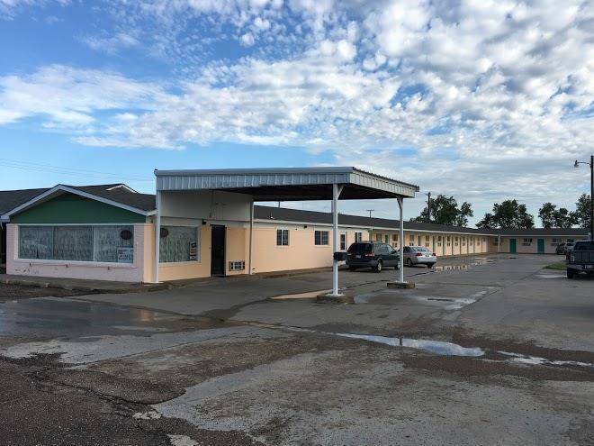 Townsman motel