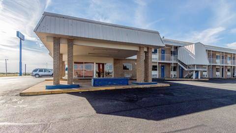 Motel 6 clinton ok