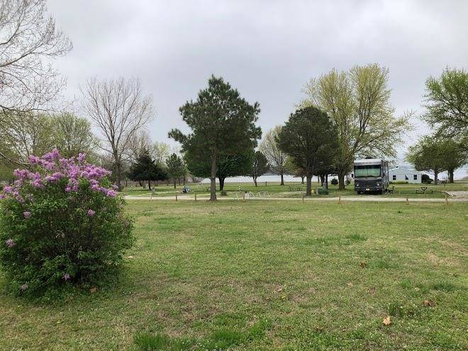 Grand country lakeside rv park