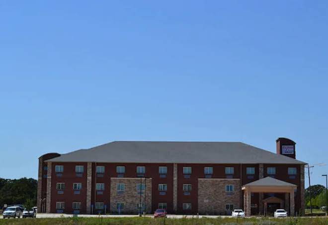 Red river inn and suites